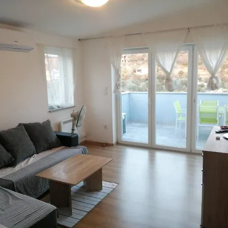 Sea View 1-bedroom Long Island * Sali