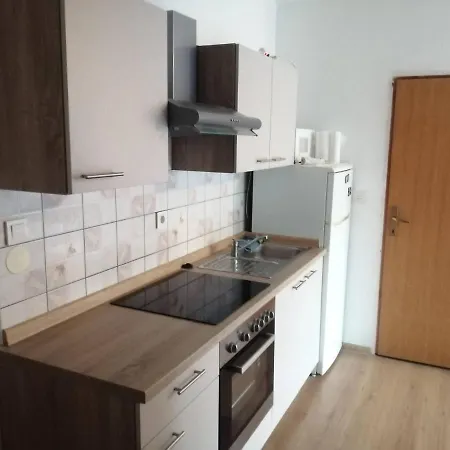 Sea View 1-bedroom Long Island *