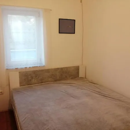 Sea View 1-bedroom Long Island Apartament Sali